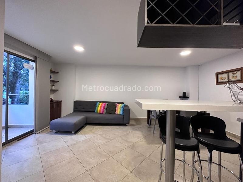 Duplex de 3 Alcobas con Terraza en La Castellana - 4