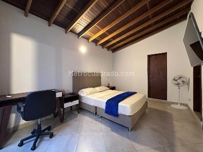 Apartamento de 3 alcobas en arriendo en La Castellana, Medellín, 165 m² · foto 17 de 20