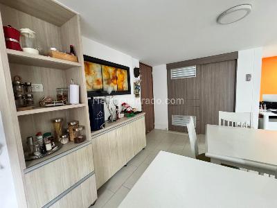 Apartamento en venta en Loma De Las Brujas, Envigado · foto 2 de 18