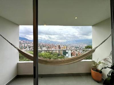 Apartamento en venta en El Poblado, Medellín · foto 3 de 13