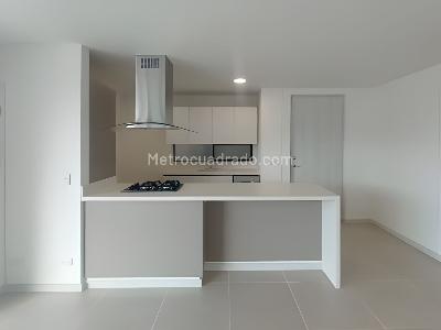 Apartamento en venta en Castropol, Medellín · foto 3 de 10