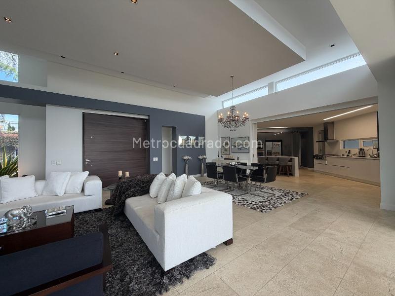 Casa – Envigado, Valle de Aburrá - Más