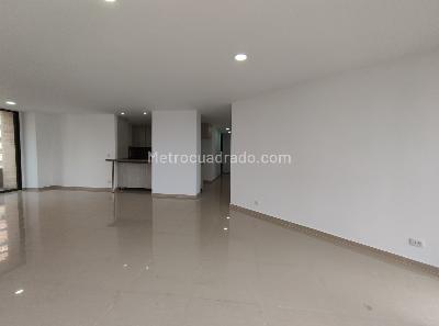 Apartamento de 4 alcobas en venta en Bosques De Zuniga, Envigado, 218 m² · foto 7 de 20