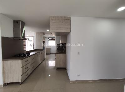 Apartamento de 4 alcobas en venta en Bosques De Zuniga, Envigado, 218 m² · foto 8 de 20