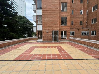 Apartamento de 3 alcobas en venta en El Poblado, Medellín, 187 m² · foto 16 de 18