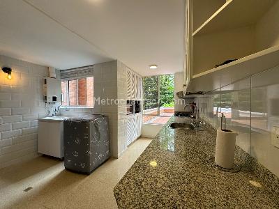 Apartamento de 3 alcobas en venta en El Poblado, Medellín, 187 m² · foto 8 de 18
