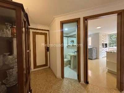 Apartamento de 3 alcobas en venta en El Poblado, Medellín, 187 m² · foto 11 de 18
