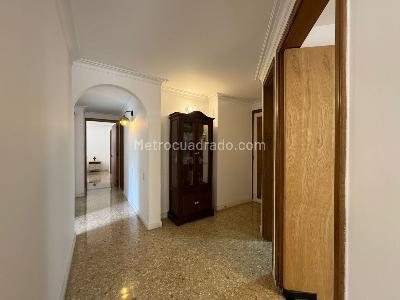 Apartamento de 3 alcobas en venta en El Poblado, Medellín, 187 m² · foto 10 de 18