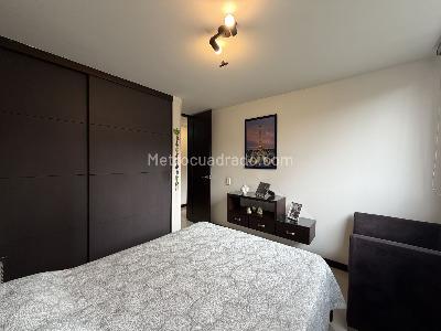 Apartamento de 3 alcobas en venta en El Poblado, Medellín, 99 m² · foto 13 de 20