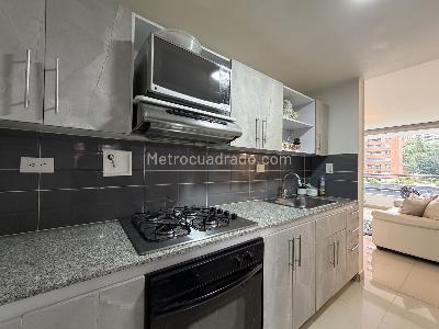 Apartamento de 3 alcobas en venta en El Poblado, Medellín, 99 m² · foto 6 de 20