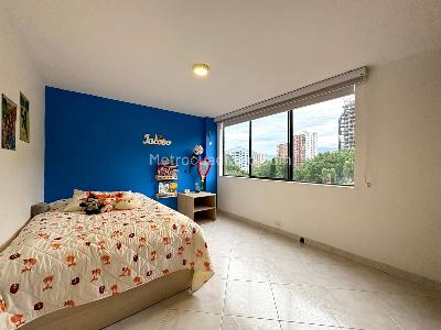 Apartamento en venta en Las Lomas No 1, Medellín · foto 9 de 17