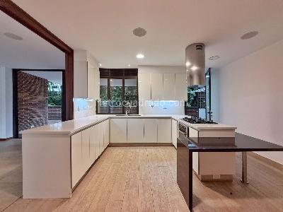 Apartamento en venta en El Campestre, Medellín · foto 8 de 20