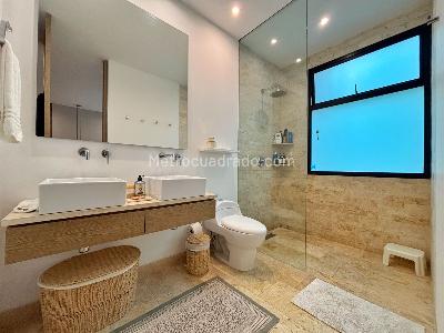 Apartamento de 3 alcobas en venta en Los Balsos No 2, Medellín, 181 m² · foto 19 de 20