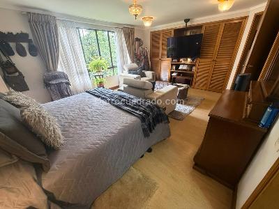 Apartamento de 3 alcobas en venta en Castropol, Medellín, 224 m² · foto 17 de 20