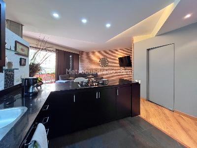 Apartamento en venta en El Poblado, Medellín · foto 4 de 13