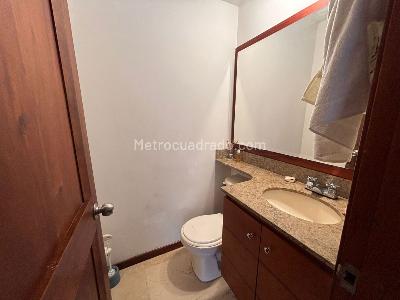 Apartamento de 3 alcobas en venta en El Tesoro, Medellín, 156 m² · foto 9 de 11