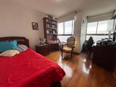 Apartamento de 3 alcobas en venta en El Tesoro, Medellín, 156 m² · foto 10 de 11