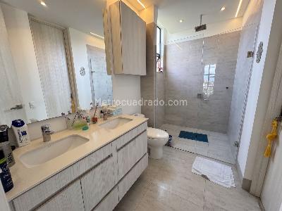 Apartamento en venta en Altos Del Poblado, Medellín · foto 16 de 19