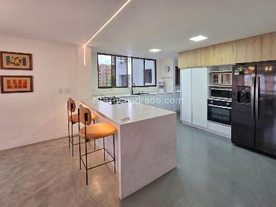 Apartamento en venta en El Poblado, Medellín · foto 4 de 20
