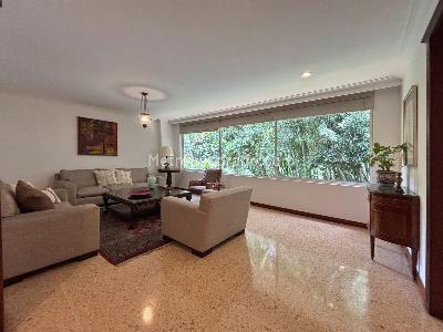 Casa de 3 alcobas en venta en Loma Benedictinos, Envigado, 273 m² · foto 3 de 20