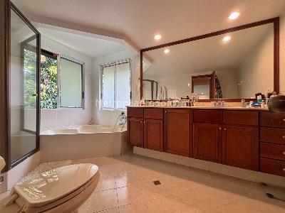 Casa de 3 alcobas en venta en Loma Benedictinos, Envigado, 273 m² · foto 19 de 20