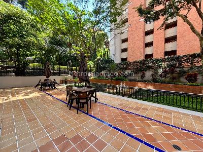 Apartamento de 1 alcoba en venta en El Poblado La Linde, Medellín, 67 m² · foto 13 de 13