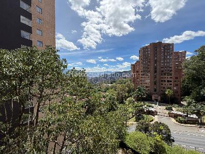 Apartamento de 2 alcobas en venta en El Poblado, Medellín, 137 m² · foto 20 de 20