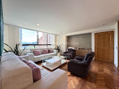 Apartamento de 2 alcobas en venta en El Poblado, Medellín, 137 m² · foto 2 de 20