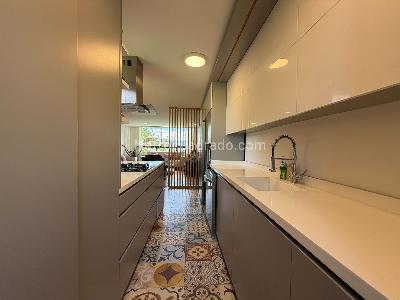 Apartamento de 2 alcobas en venta en El Poblado, Medellín, 137 m² · foto 10 de 20