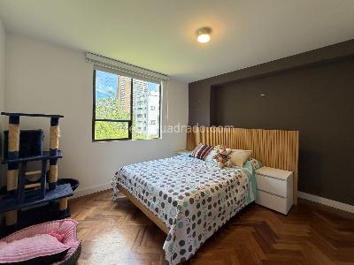 Apartamento de 2 alcobas en venta en El Poblado, Medellín, 137 m² · foto 13 de 20