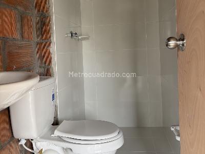 Apartamento de 3 alcobas en venta en Loma De San Jose, Sabaneta, 54 m² · foto 9 de 16
