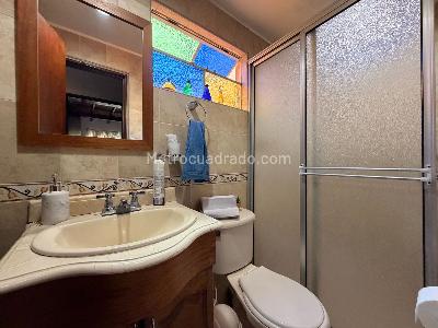 Casa de 5 alcobas en venta en San Javier No 2, Medellín, 372 m² · foto 15 de 20