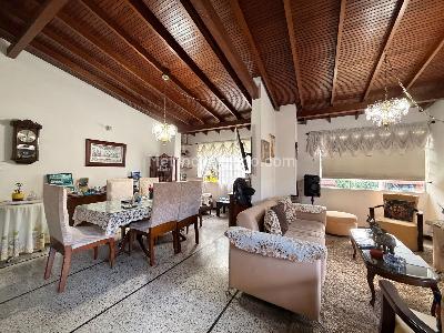 Casa de 5 alcobas en venta en San Javier No 2, Medellín, 372 m² · foto 2 de 20