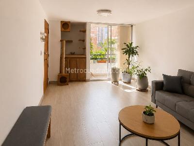Apartamento de 3 alcobas en venta en Laureles, Medellín, 127 m² · foto 2 de 17
