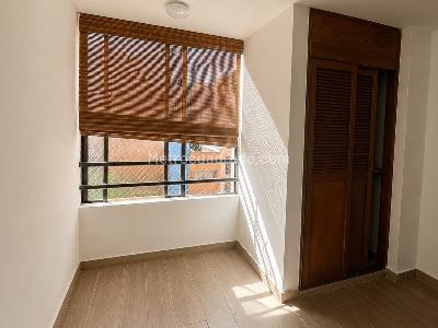 Apartamento de 3 alcobas en venta en Laureles, Medellín, 127 m² · foto 16 de 17