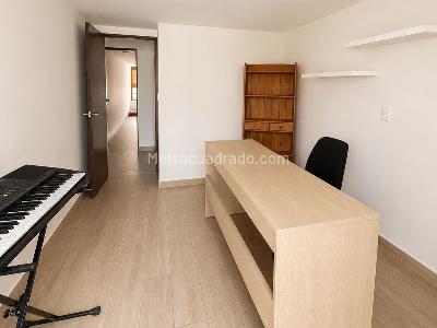 Apartamento de 3 alcobas en venta en Laureles, Medellín, 127 m² · foto 13 de 17