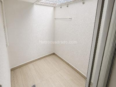 Apartamento de 3 alcobas en venta en Laureles, Medellín, 127 m² · foto 7 de 17