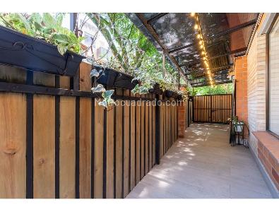 Casa de 3 alcobas en venta en La Doctora, Sabaneta, 243 m² · foto 9 de 17