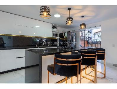 Casa de 3 alcobas en venta en La Doctora, Sabaneta, 243 m² · foto 6 de 17