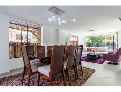 Casa de 3 alcobas en venta en La Doctora, Sabaneta, 243 m² · foto 3 de 17