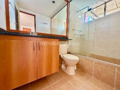 Apartamento de 3 alcobas en arriendo en Los Balsos No 1, Medellín, 134 m² · foto 9 de 11