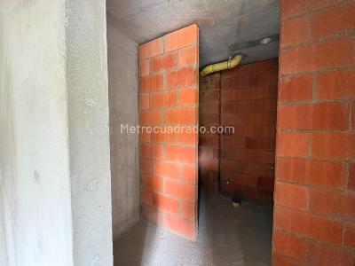 Apartamento de 3 alcobas en venta en Amazonia, Bello, 72 m² · foto 9 de 16