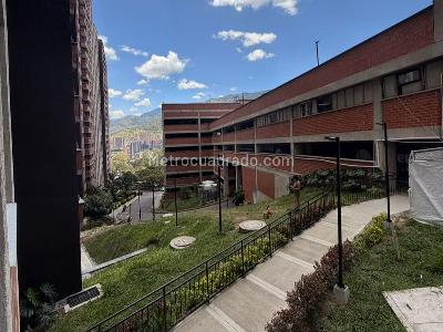 Apartamento de 3 alcobas en venta en Amazonia, Bello, 72 m² · foto 5 de 16