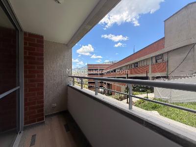 Apartamento de 3 alcobas en venta en Amazonia, Bello, 72 m² · foto 4 de 16