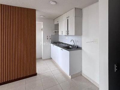 Apartamento en venta en Calasanz Parte Alta, Medellín · foto 3 de 16