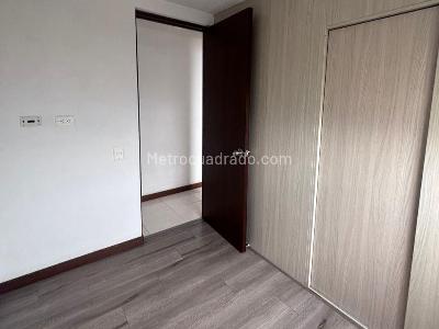 Apartamento en venta en Calasanz Parte Alta, Medellín · foto 8 de 16