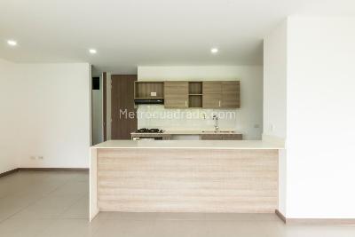 Apartamento de 2 alcobas en venta en Loma De Las Brujas, Envigado, 81 m² · foto 7 de 19