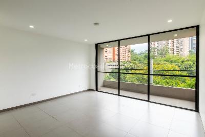 Apartamento de 2 alcobas en venta en Loma De Las Brujas, Envigado, 81 m² · foto 3 de 19