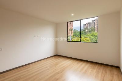 Apartamento de 2 alcobas en venta en Loma De Las Brujas, Envigado, 81 m² · foto 16 de 19