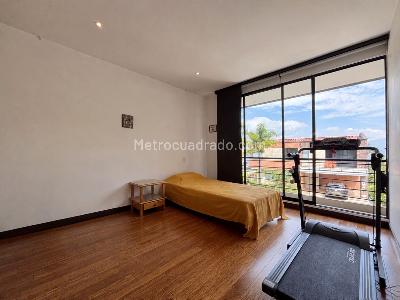 Casa de 3 alcobas en venta en La Calleja, Envigado, 228 m² · foto 15 de 20